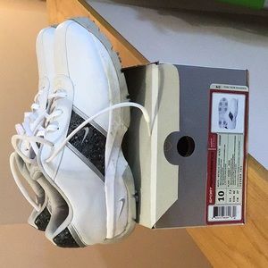 Nike women’s golf shoes